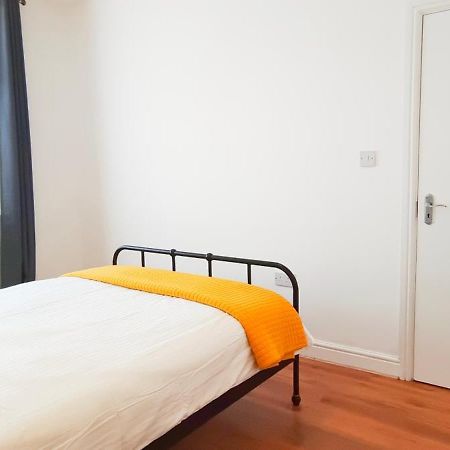 Apartmán Acacia Flat 189 In Wembley Londýn Exteriér fotografie