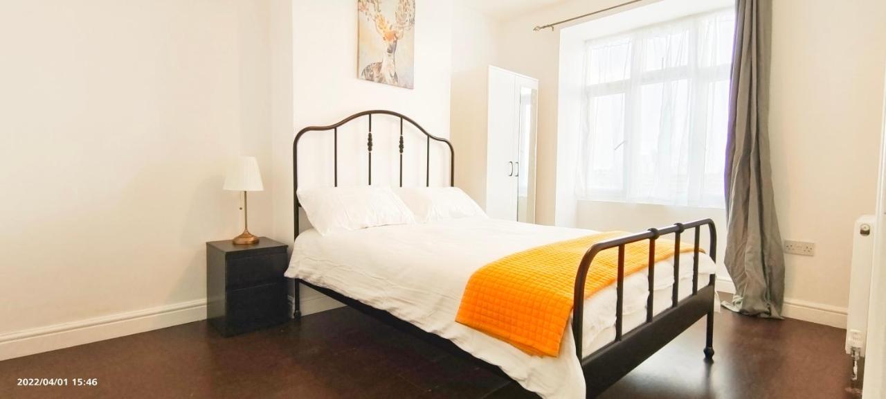 Apartmán Acacia Flat 189 In Wembley Londýn Exteriér fotografie