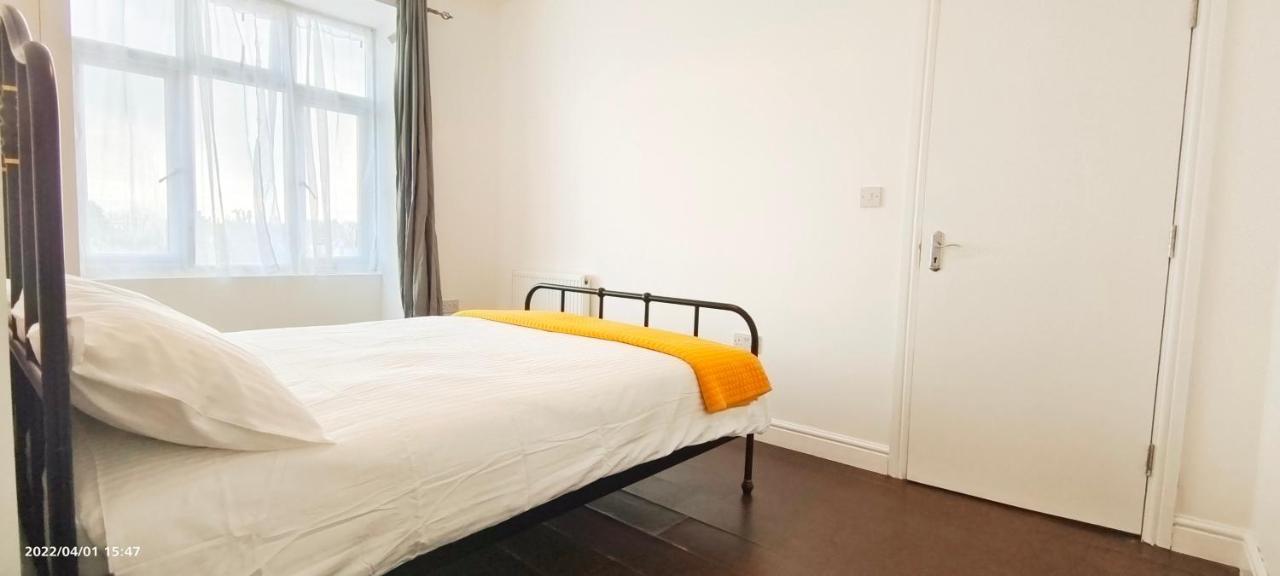 Apartmán Acacia Flat 189 In Wembley Londýn Exteriér fotografie