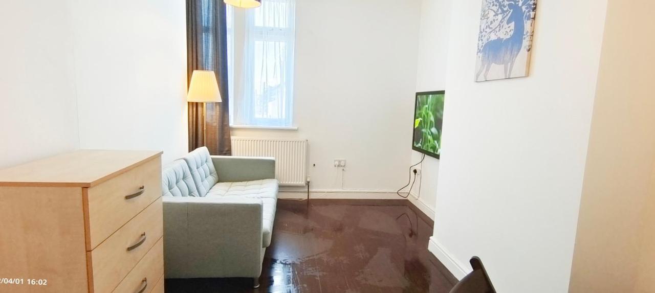 Apartmán Acacia Flat 189 In Wembley Londýn Exteriér fotografie